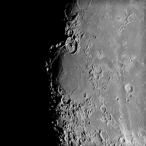月面 2023年10月25日