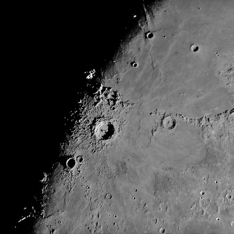 月面 2023年11月22日