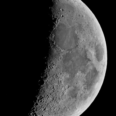 弓張月 2024年11月8日