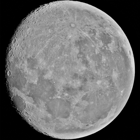 立待月 2024年12月18日