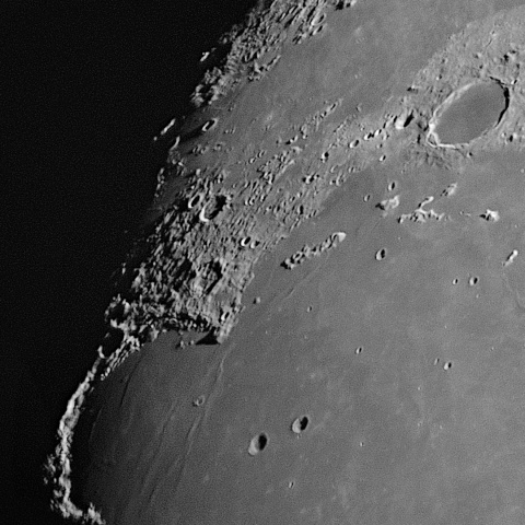 月面 2025年4月8日