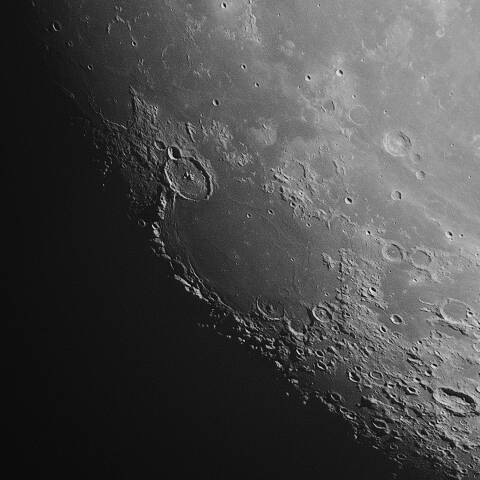 月面 2025年4月9日