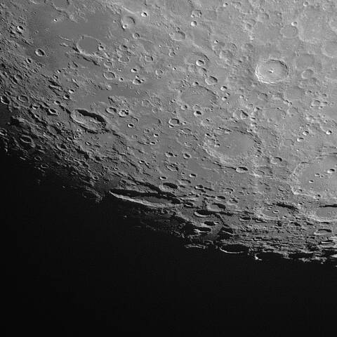 月面 2025年4月9日