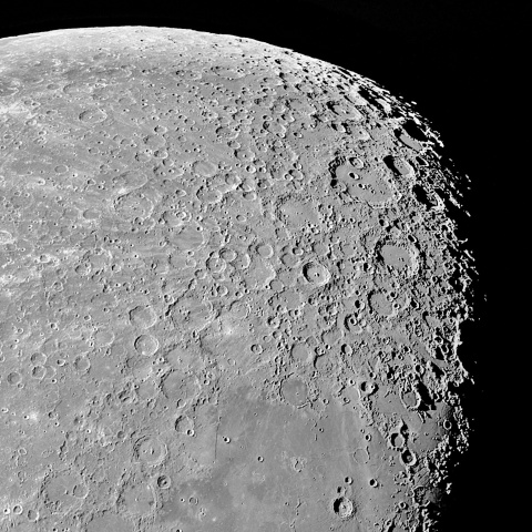 月面 2025年11月30日