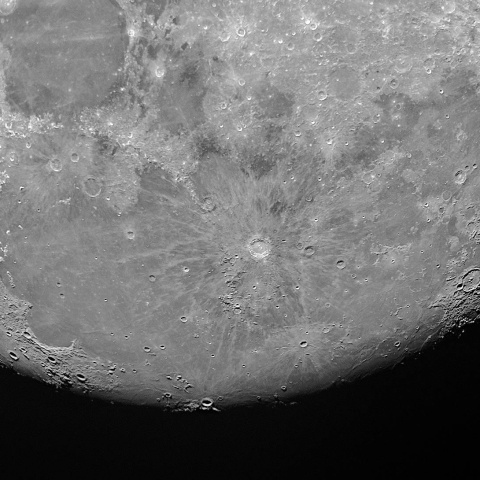 月面 2026‎年4月28日