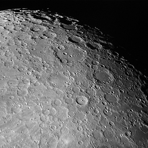 月 2018年7月23日