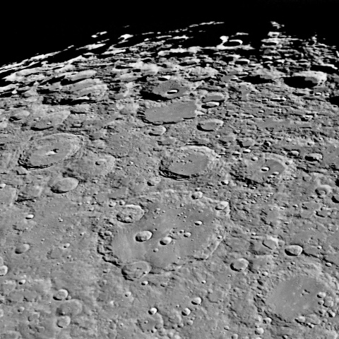 月面 2021年3月25日