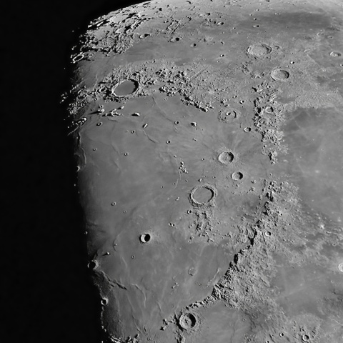 月面 2021年4月21日