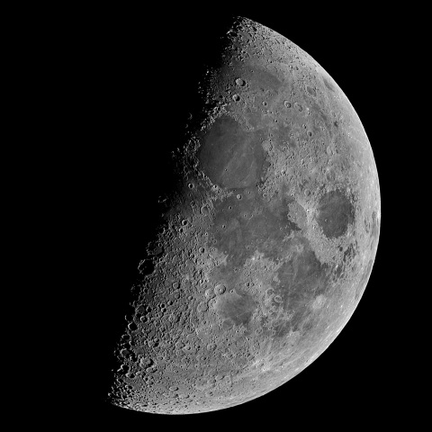 宵月 (上弦) 2021年12月11日