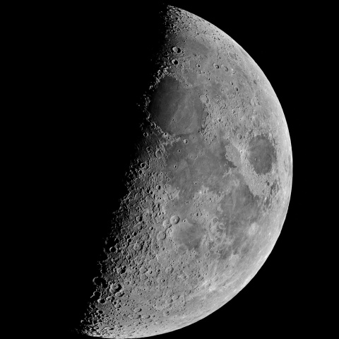 宵月（上弦）2022年2月8日