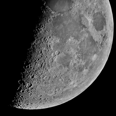 月面 2022年2月8日