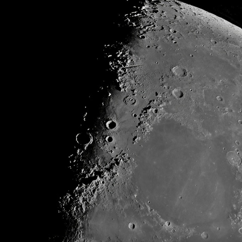 月面 2022年2月9日