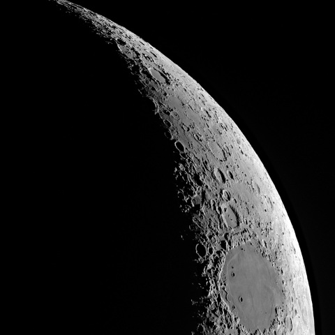 月面 2022年4月5日