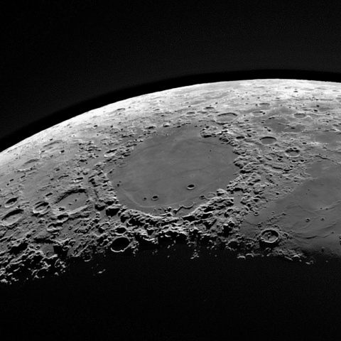 月面 2022年4月5日