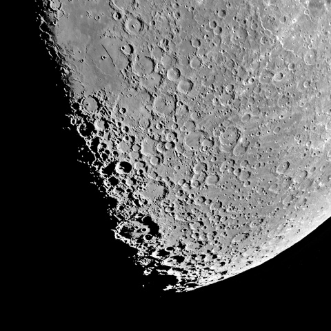 月面 2022年4月10日