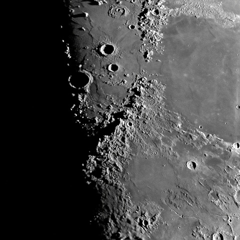 月面 2022年4月9日