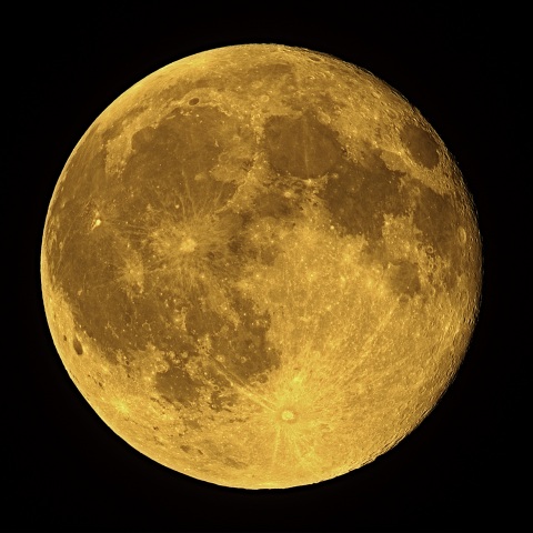 立待月 2022年4月17日