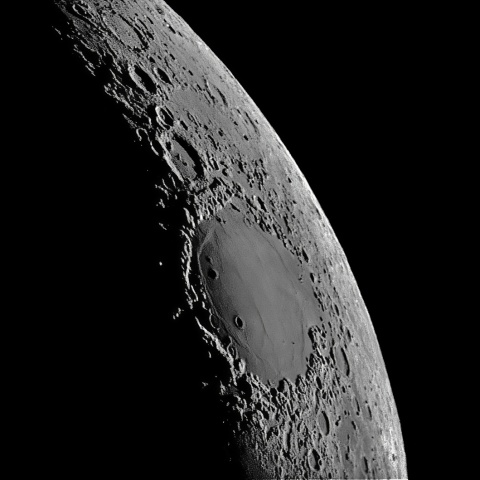 月面 2022年5月4日