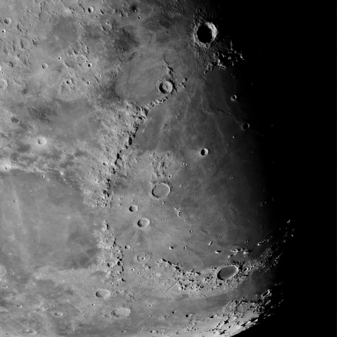 月面 2022年5月10日