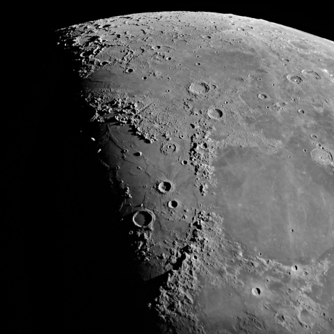 月面 2022年8月5日