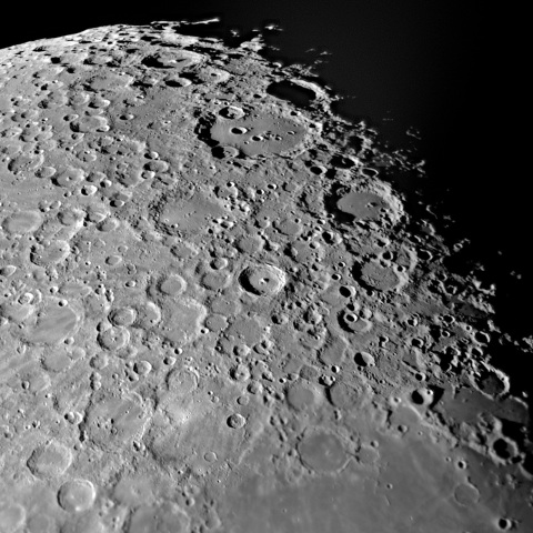 月面 2022年8月7日