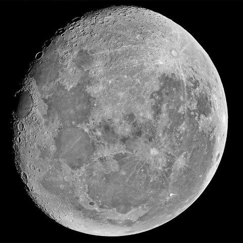 立待月 2022年8月14日