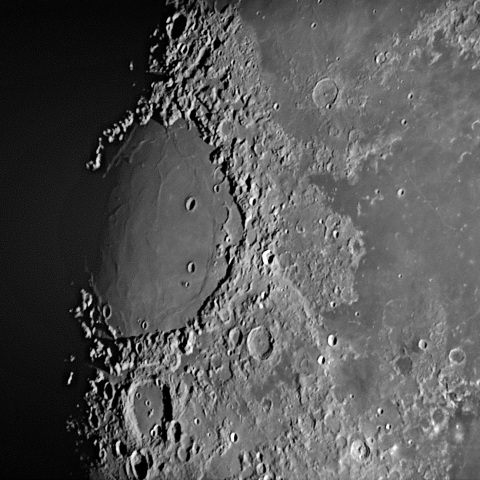 月面 2022年8月14日