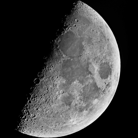 弓張月（上弦）2022年12月30日