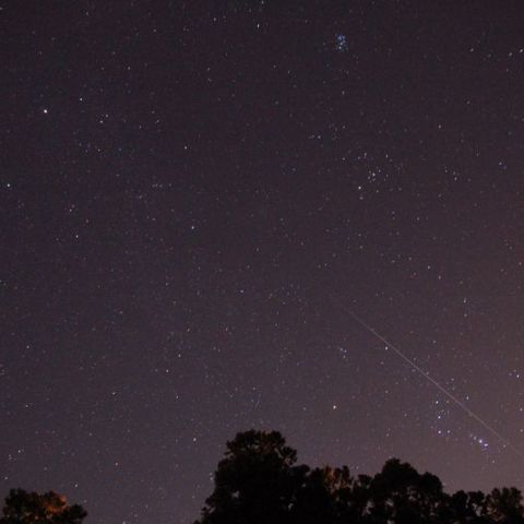 オリオン座に流星