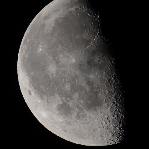 月齢21.5の下弦の月