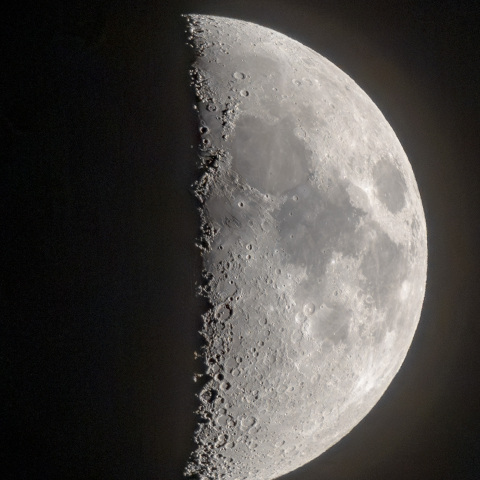 月（月齢7.1）と土星の接近（2024/12/08）