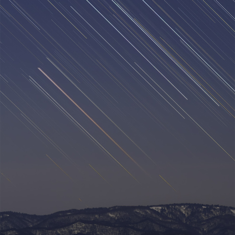 沈みゆくオリオン大星雲と三ツ星