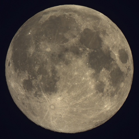 月、2024/11/16未明