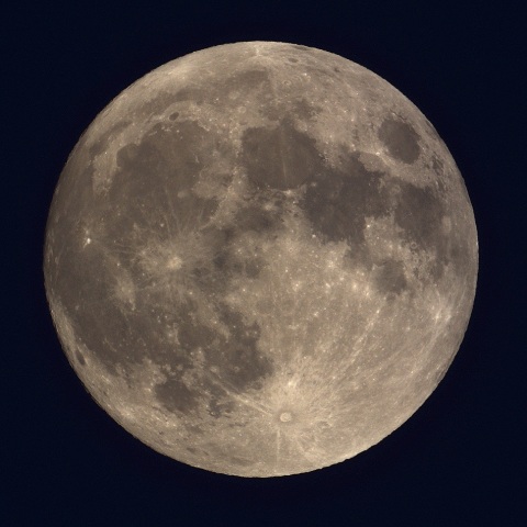 月、2025/4/12夕方