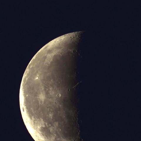 月とアルデバラン