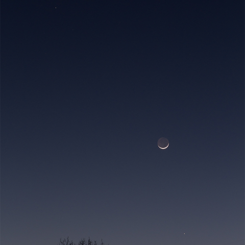 月（月齢 1.9）と 水星の接近＋土星