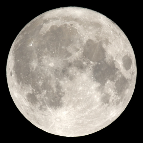 12月4日0時47分 今年最大の満月 