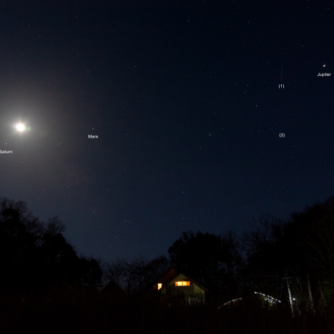 月と土星の接近＋人工衛星