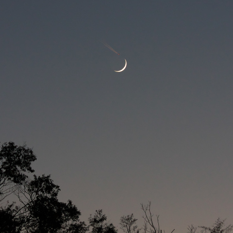 三日月（月齢2.7）