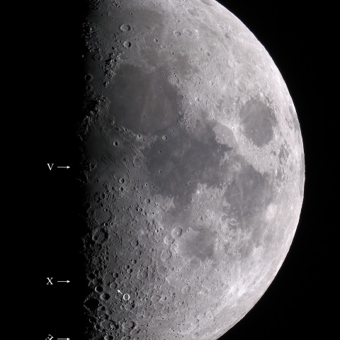 月齢 7.7（月面 LOVE と X）