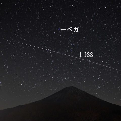 流星で開幕、富士山舞台にISS登場