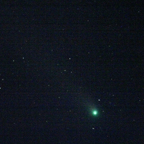 新年、1月1日のラブジョイ彗星。