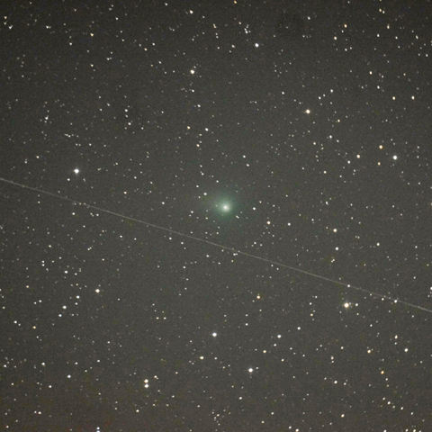 C/2017T2パンスターズ彗星と人工衛星