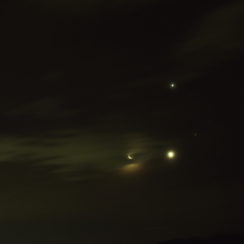 明け方の東の空