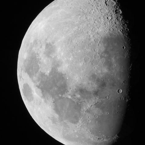 1月14日の月（月齢10.0）