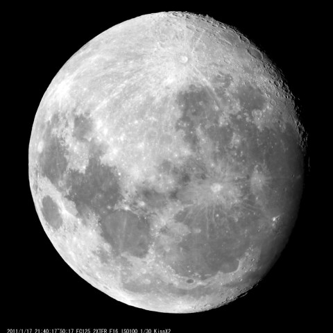 1月17日の月（月齢13.2）