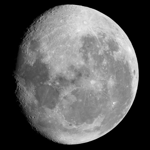 1月23日の月（月齢18.3）