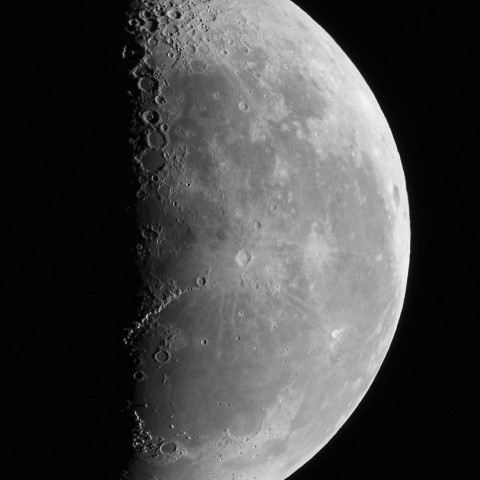 1月27日の月（月齢22.5）