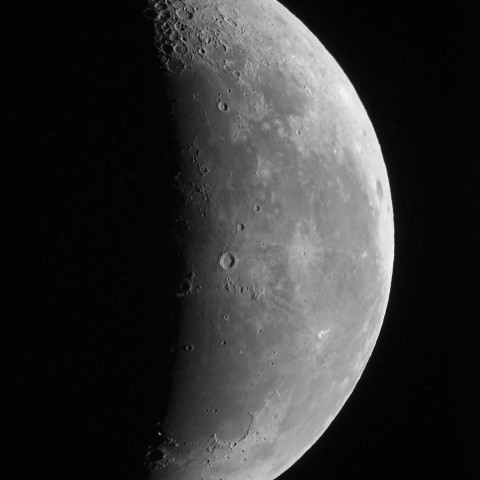 1月28日の月（月齢23.5）