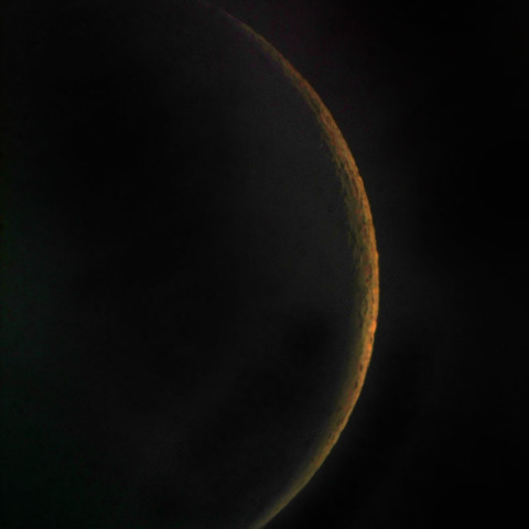 2月1日の月（月齢27.5)